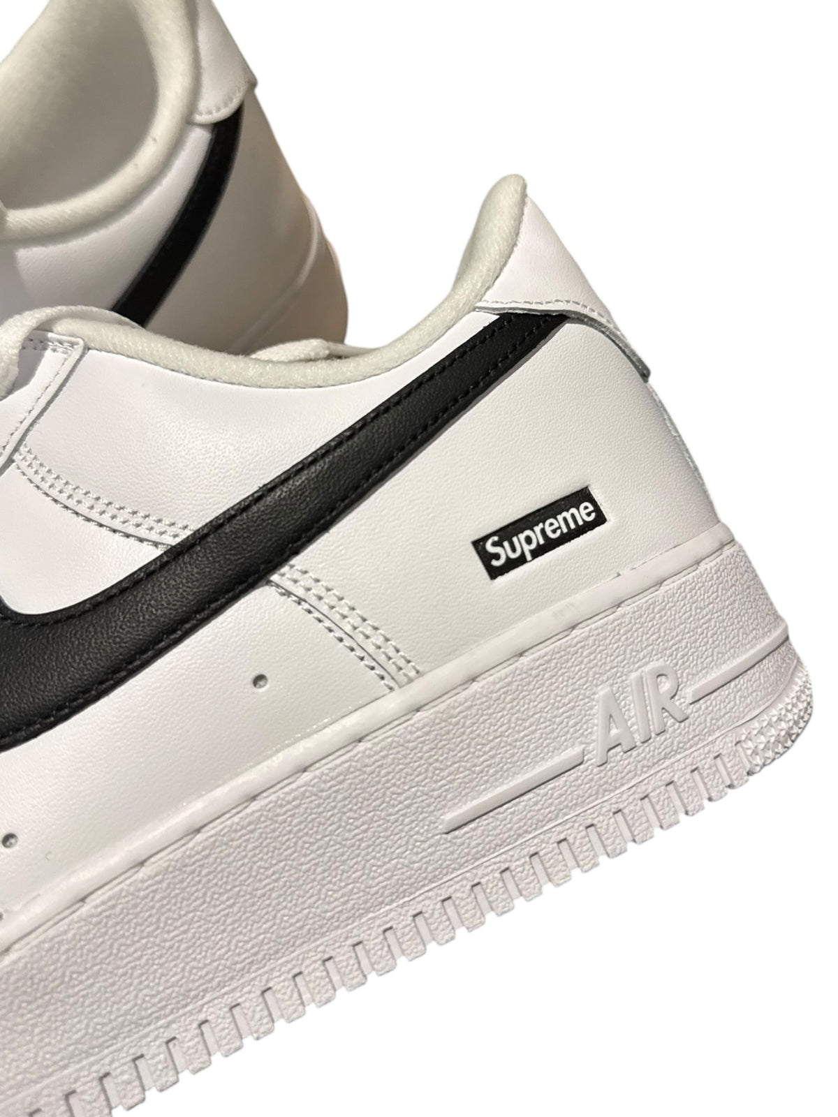 Nike Air Force 1 Low Supreme White Black