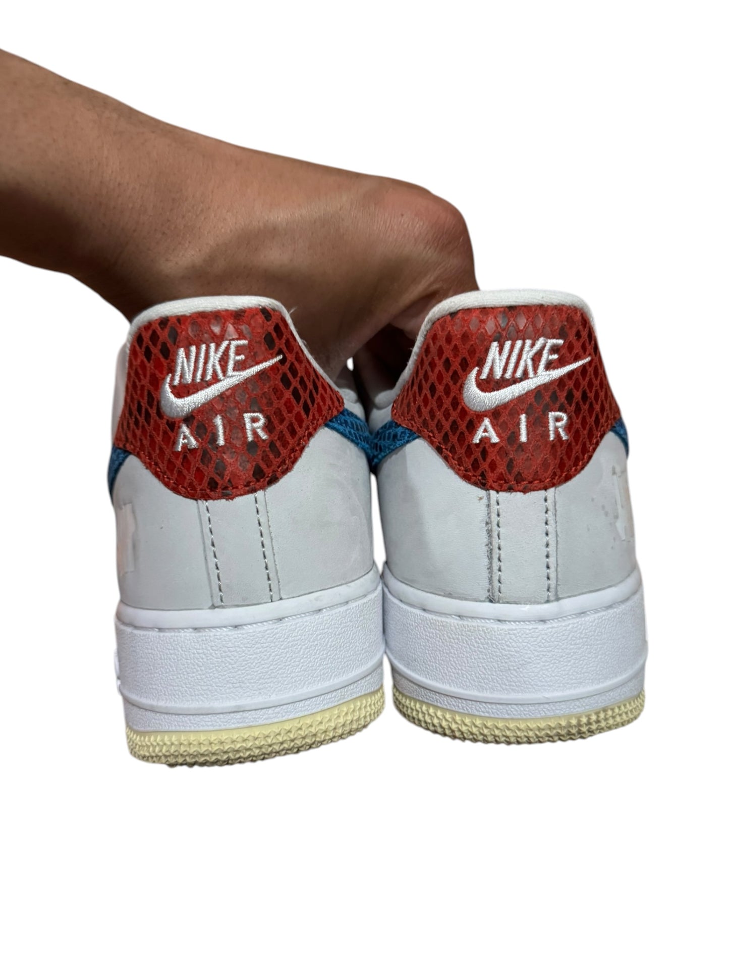 Nike Air Force 1 Low SP Undefeated 5 On It Dunk vs. AF1