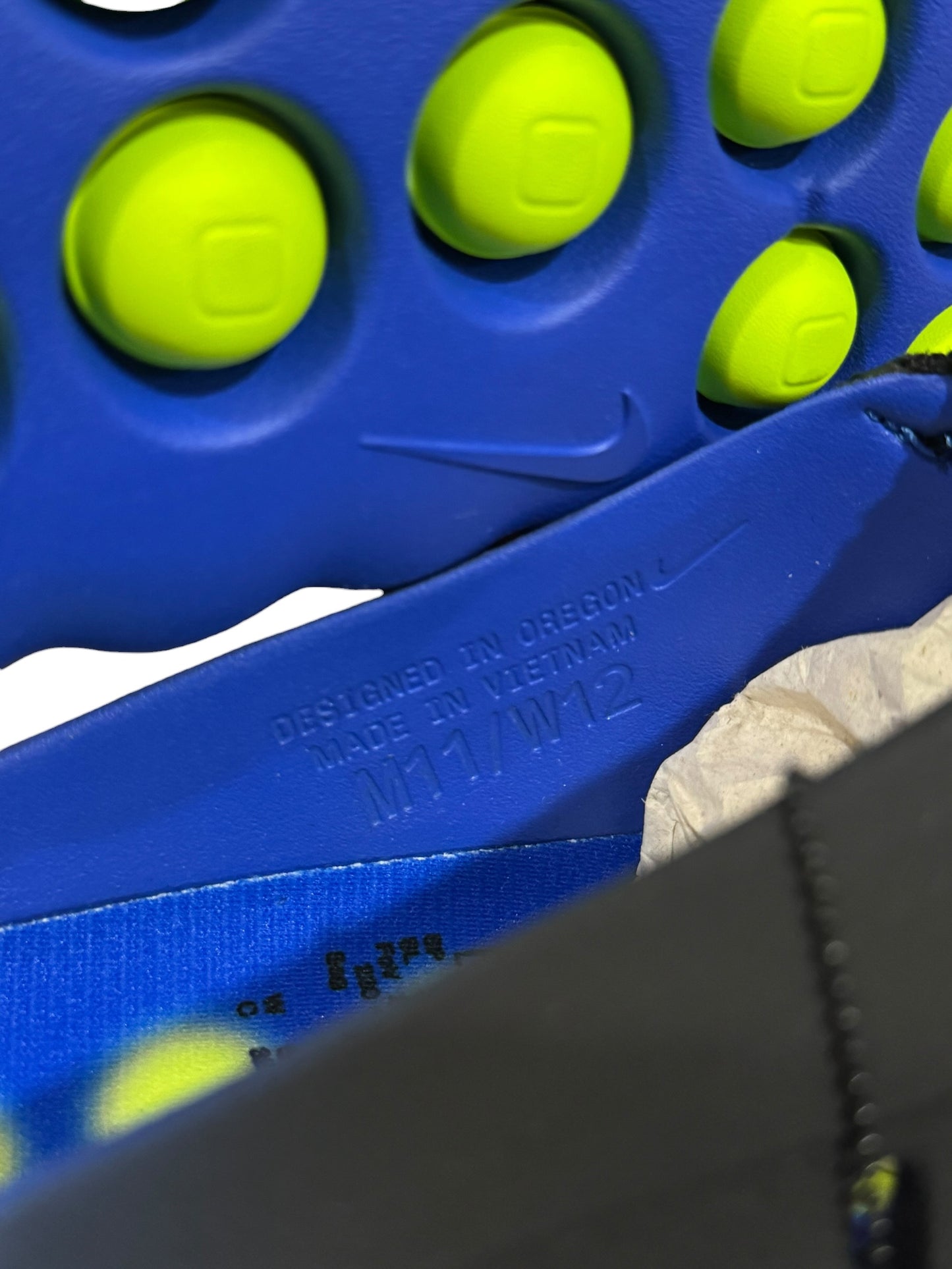Nike Mind 001 Flyknit Slide Hyper Royal