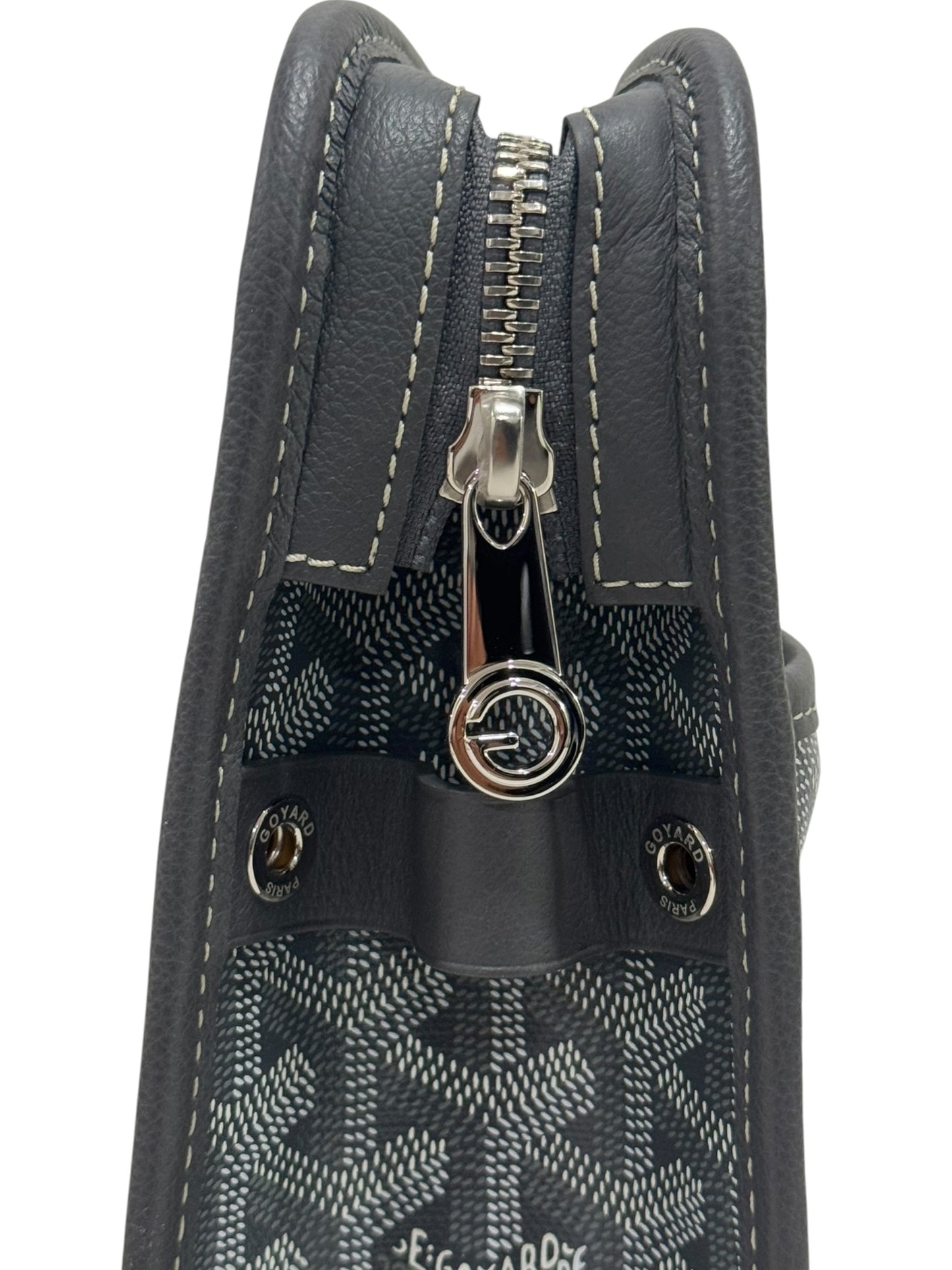 Goyard Jouvence GM Toiletry Bag Grey