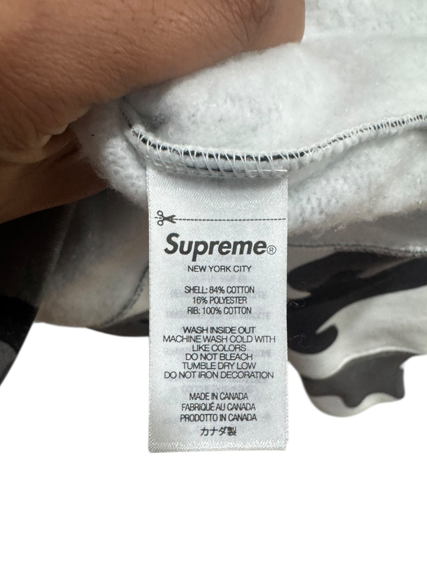 Supreme Seoul Shop Flag Half Zip Pullover Snow Camo